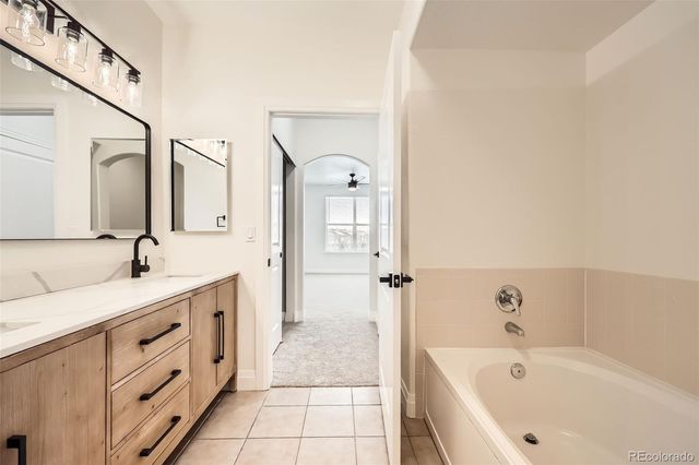 9079 E Panorama Circle 419, Englewood, CO 80112