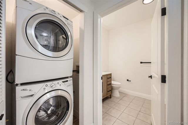 9079 E Panorama Circle 419, Englewood, CO 80112