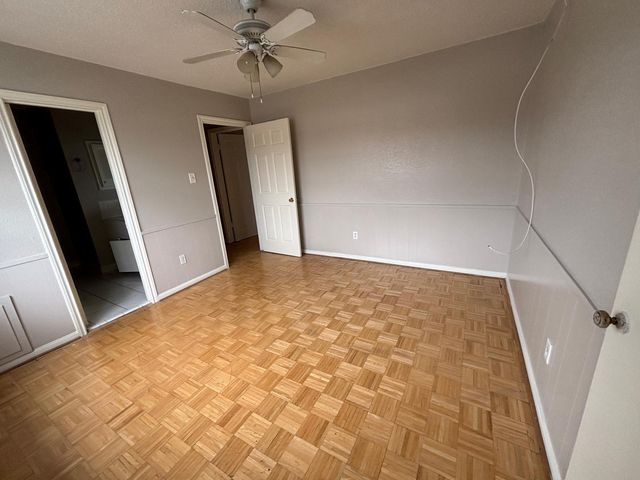 2710 Briarhurst Drive 5, Houston, TX 77057