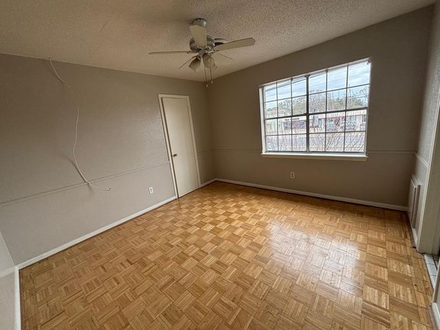 2710 Briarhurst Drive 5, Houston, TX 77057