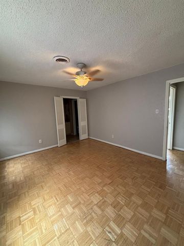 2710 Briarhurst Drive 5, Houston, TX 77057