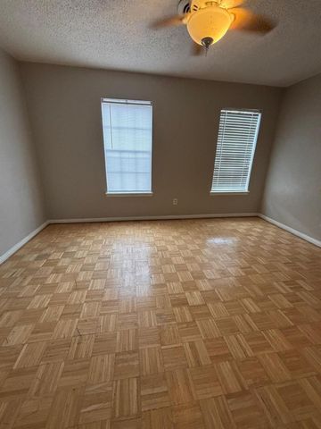 2710 Briarhurst Drive 5, Houston, TX 77057