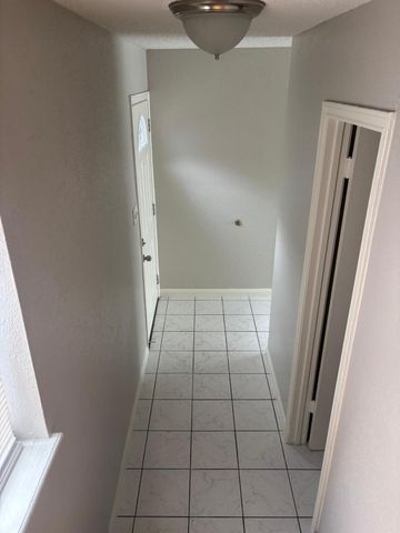 2710 Briarhurst Drive 5, Houston, TX 77057