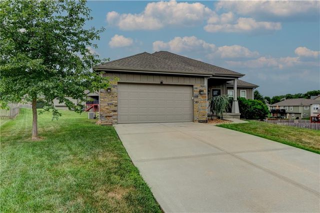 599 Linda Court, Liberty, MO 64068