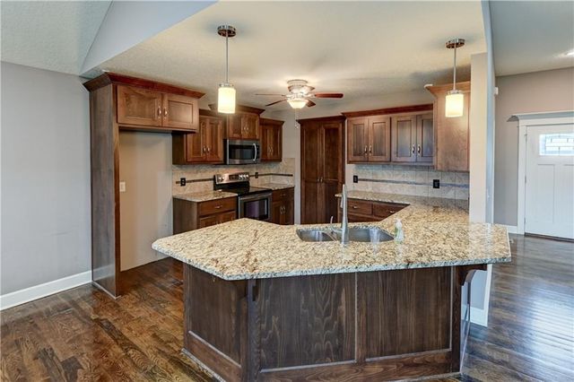 599 Linda Court, Liberty, MO 64068
