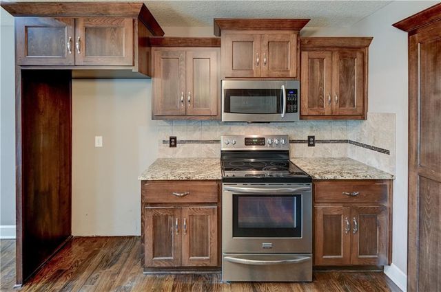 599 Linda Court, Liberty, MO 64068