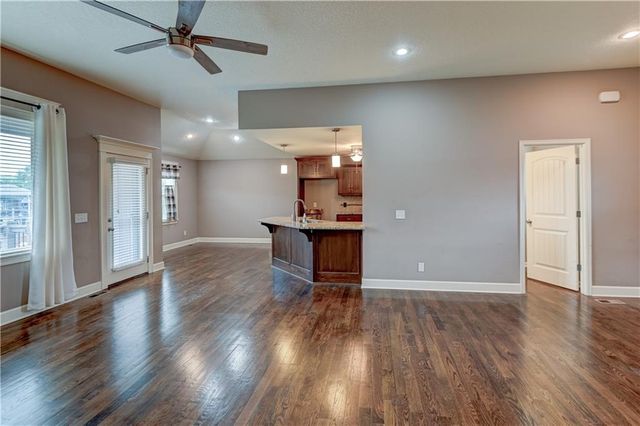 599 Linda Court, Liberty, MO 64068