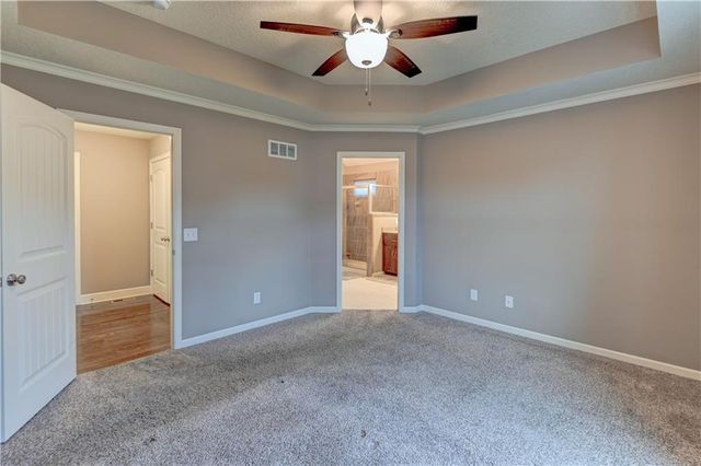 599 Linda Court, Liberty, MO 64068