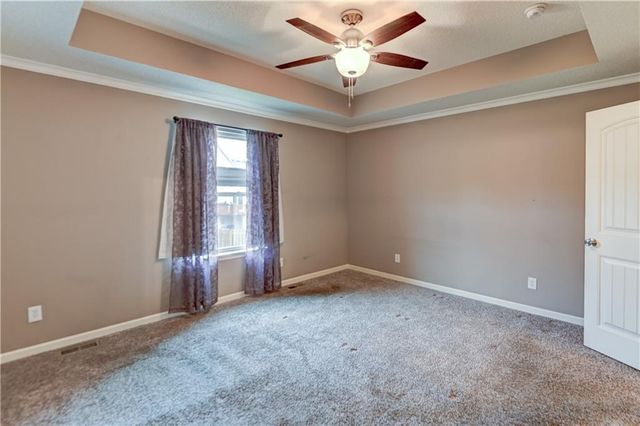 599 Linda Court, Liberty, MO 64068