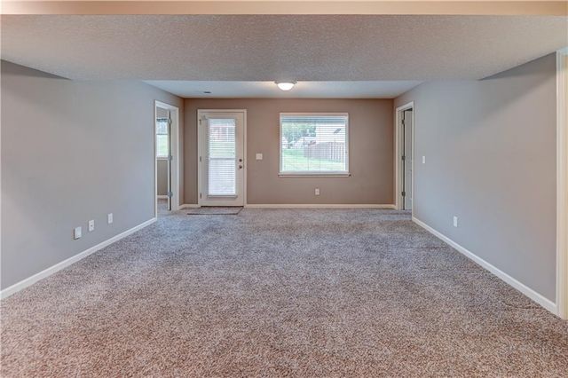 599 Linda Court, Liberty, MO 64068
