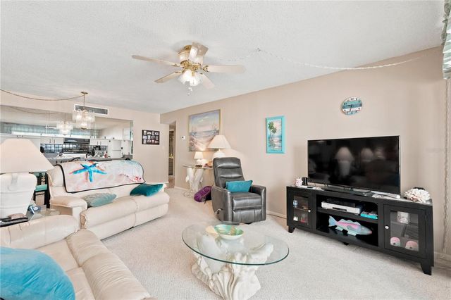 450 S GULFVIEW BOULEVARD 301, Clearwater Beach, FL 33767