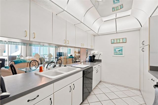 450 S GULFVIEW BOULEVARD 301, Clearwater Beach, FL 33767