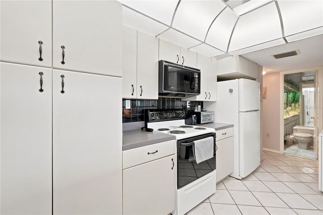 450 S GULFVIEW BOULEVARD 301, Clearwater Beach, FL 33767