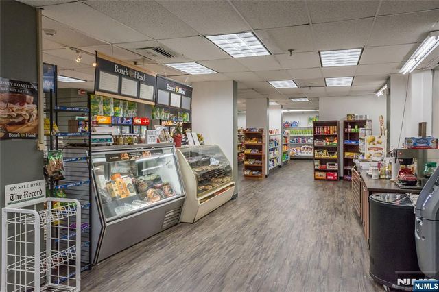 555 North Avenue 19C, Fort Lee, NJ 07024