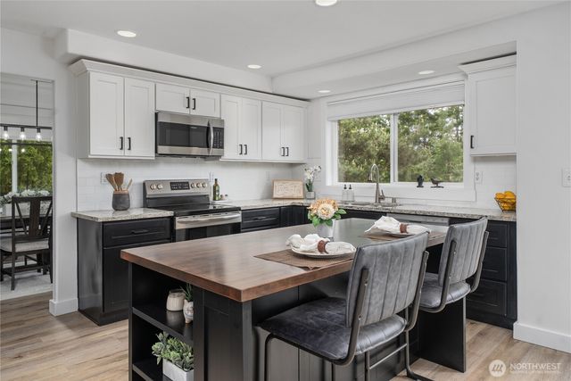 9906 328th Street E, Graham, WA 98338