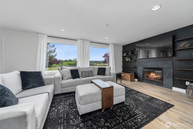 9906 328th Street E, Graham, WA 98338