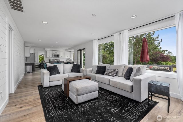 9906 328th Street E, Graham, WA 98338