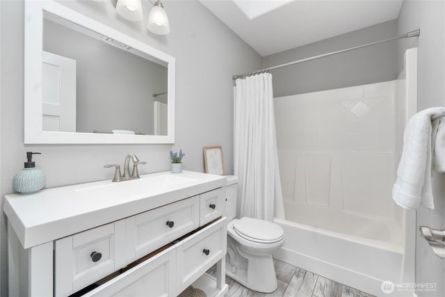 9906 328th Street E, Graham, WA 98338