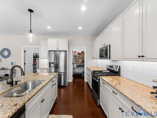 8900 Blooming Pl, Chesterfield, VA 23832