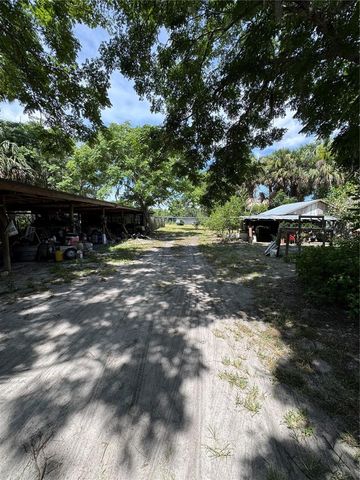 850 MENTON ROAD, Pierson, FL 32180