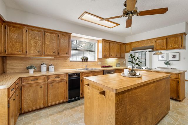 105 Greenbriar Drive, Conroe, TX 77356