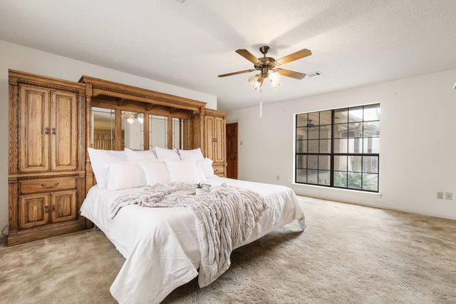 105 Greenbriar Drive, Conroe, TX 77356