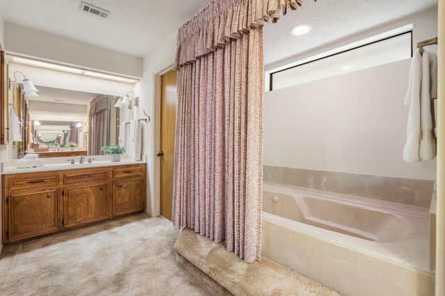 105 Greenbriar Drive, Conroe, TX 77356