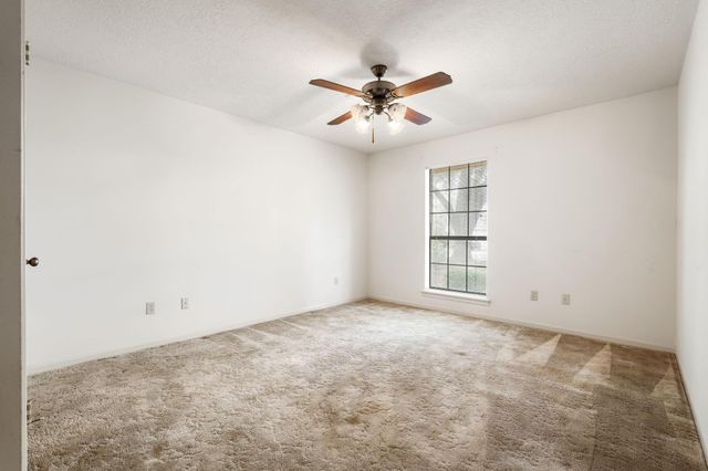 105 Greenbriar Drive, Conroe, TX 77356