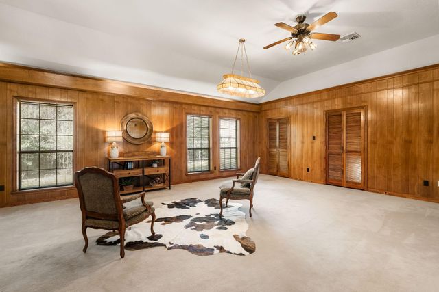 105 Greenbriar Drive, Conroe, TX 77356