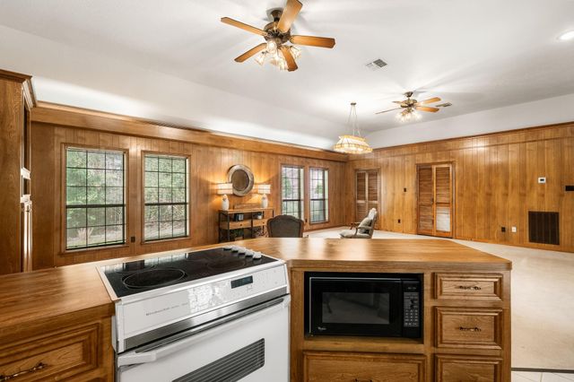 105 Greenbriar Drive, Conroe, TX 77356