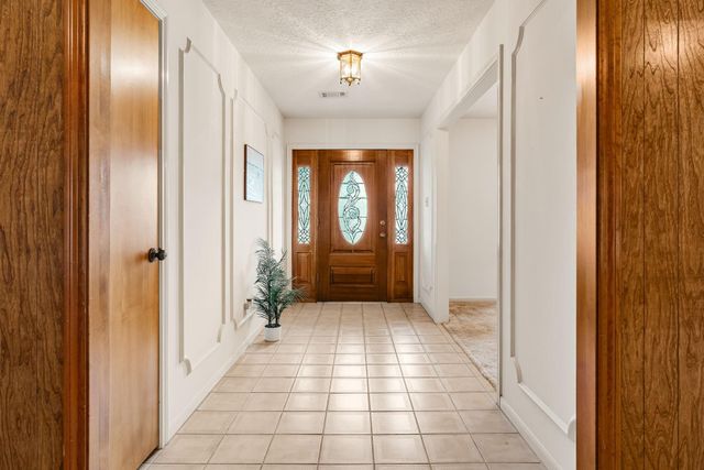 105 Greenbriar Drive, Conroe, TX 77356