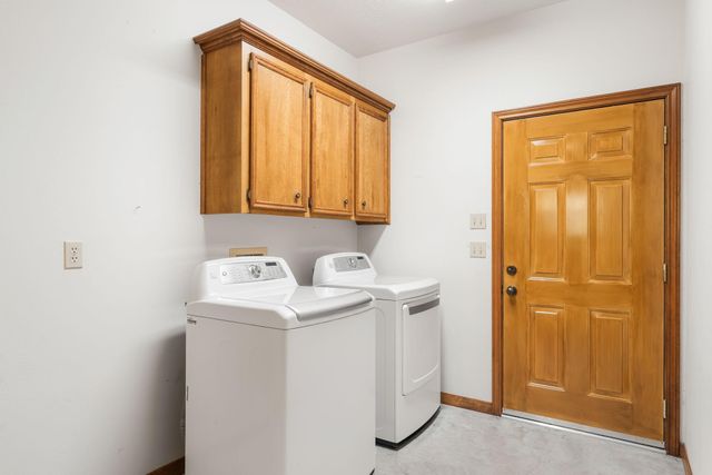 105 Greenbriar Drive, Conroe, TX 77356