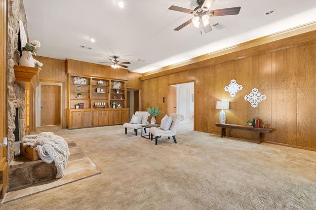 105 Greenbriar Drive, Conroe, TX 77356