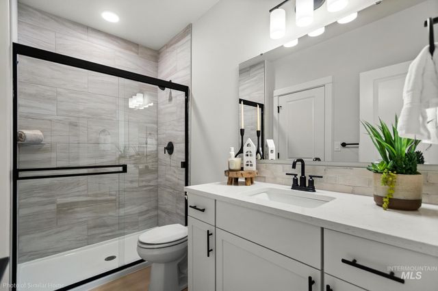 335 W Gleason Court, Meridian, ID 83646