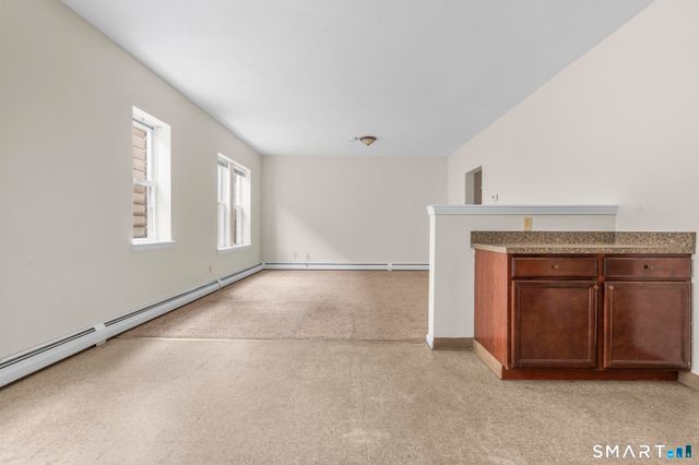 985 Bank Street, Waterbury, CT 06708