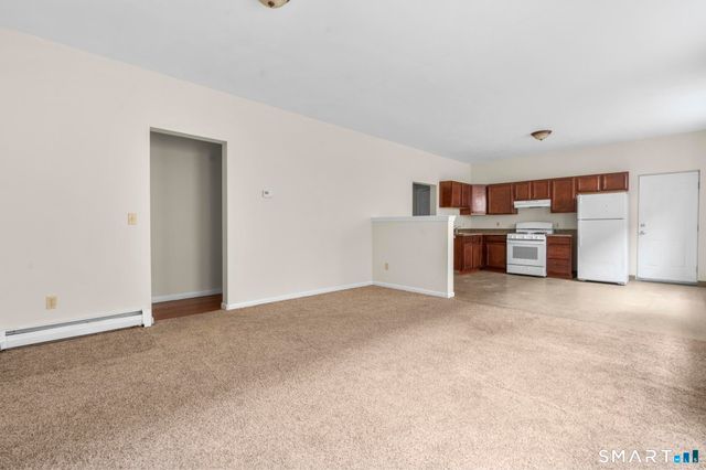 985 Bank Street, Waterbury, CT 06708