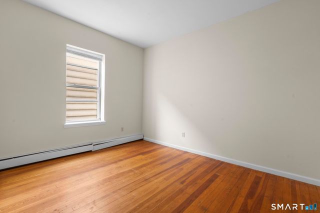 985 Bank Street, Waterbury, CT 06708