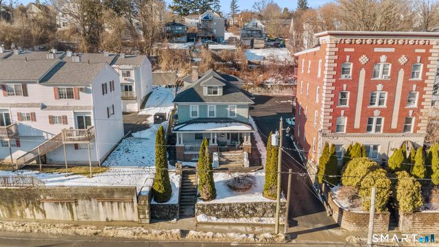 985 Bank Street, Waterbury, CT 06708