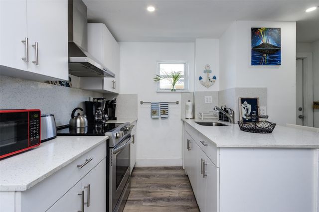 508 NW 8th Ave, Fort Lauderdale, FL 33311