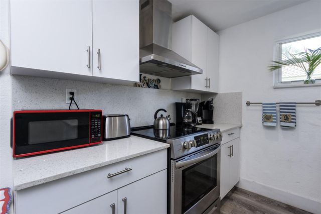 508 NW 8th Ave, Fort Lauderdale, FL 33311