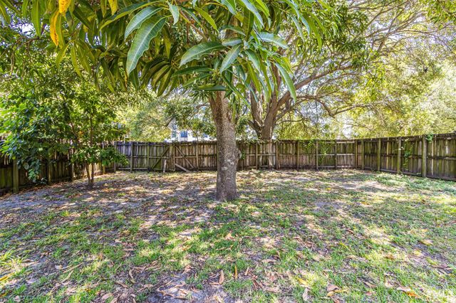 508 NW 8th Ave, Fort Lauderdale, FL 33311