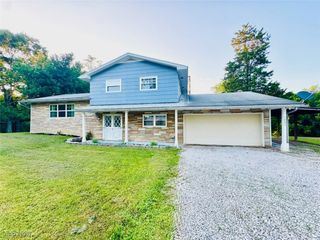1641 Valley Mills Road, Waverly, WV 26184