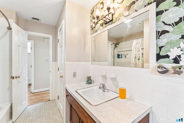 6 Advocate Place, Danbury, CT 06810