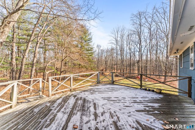 6 Advocate Place, Danbury, CT 06810