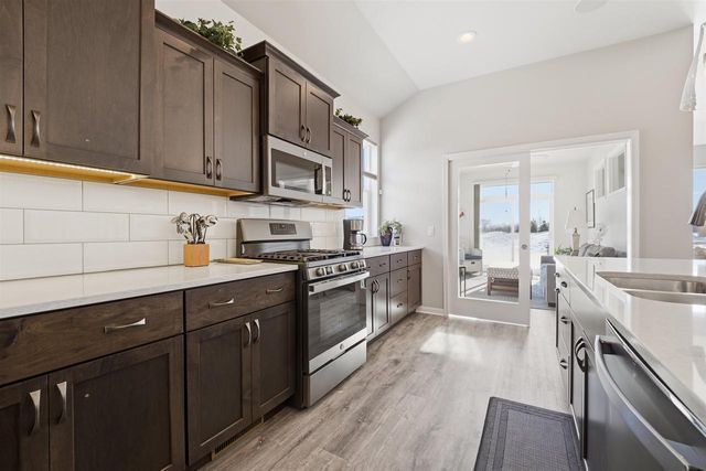 3324 EVENING STAR DRIVE, Green Bay, WI 54311