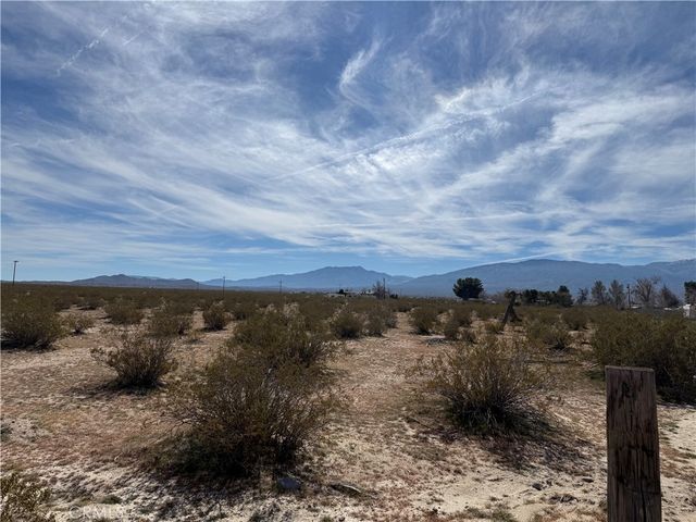 10248 Cavetto, Lucerne Valley, CA 92356