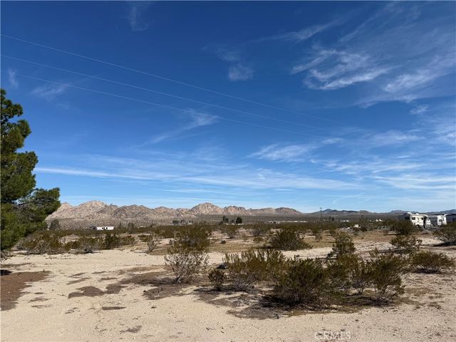10248 Cavetto, Lucerne Valley, CA 92356