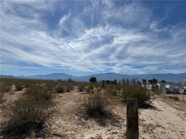 10248 Cavetto, Lucerne Valley, CA 92356