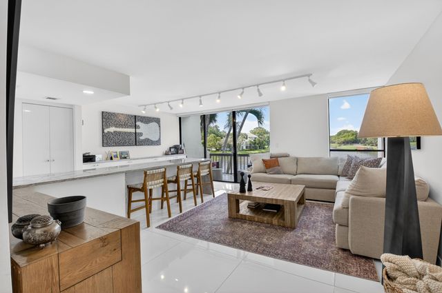 804 Bridgewood Place, Boca Raton, FL 33434