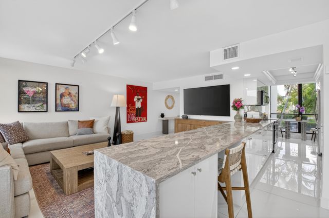 804 Bridgewood Place, Boca Raton, FL 33434